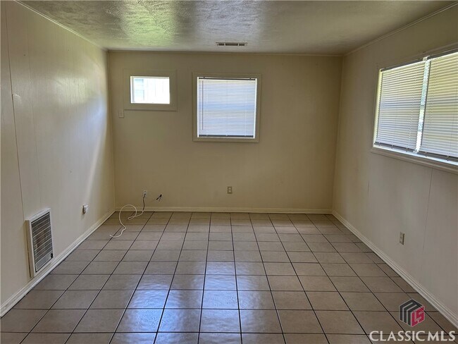 130 Candler Ct in Athens, GA - Building Photo - Building Photo