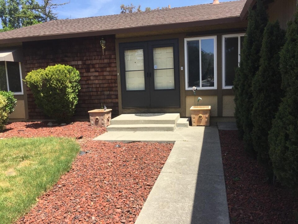 623 Spar Dr in Redwood City, CA - Building Photo
