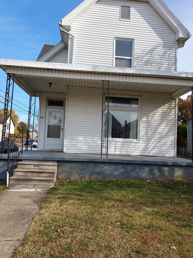 921 Edgar St Rentals in Evansville, IN