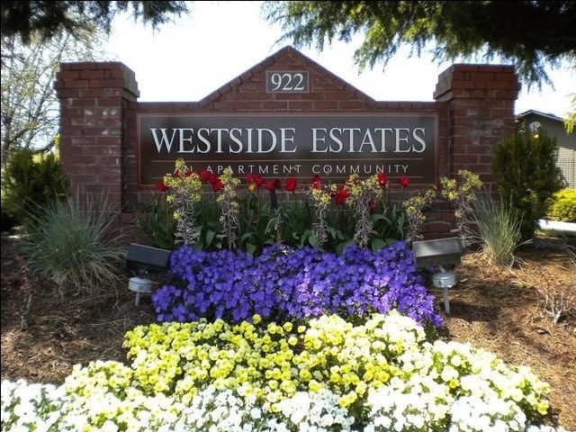 Westside Estates in Tacoma, WA - Building Photo