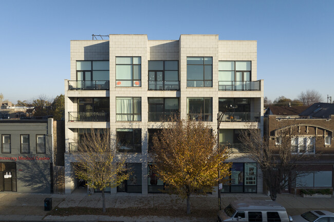 The Brendel Condominiums in Chicago, IL - Building Photo - Building Photo