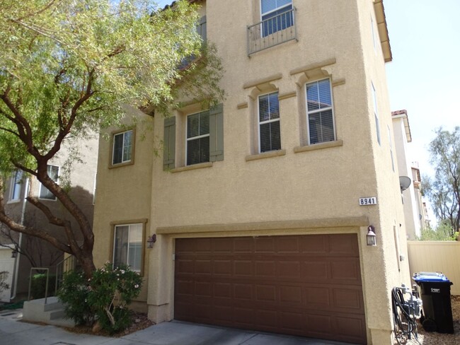 8941 Sally Rose Ave in Las Vegas, NV - Building Photo - Building Photo