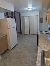 145 E Paras Hill Dr in Hartford, MI - Building Photo - Building Photo