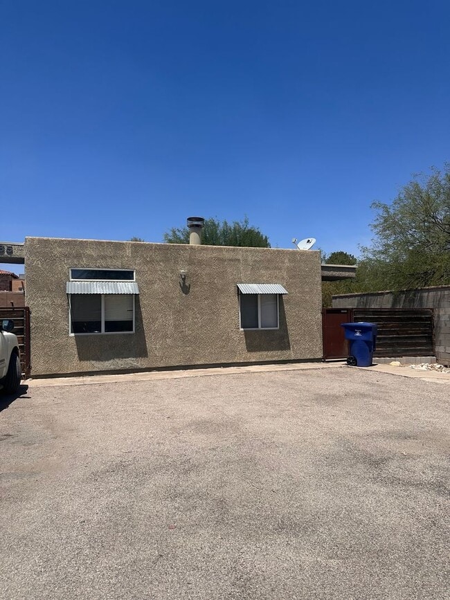 3085 E Allen Rd in Tucson, AZ - Building Photo - Building Photo