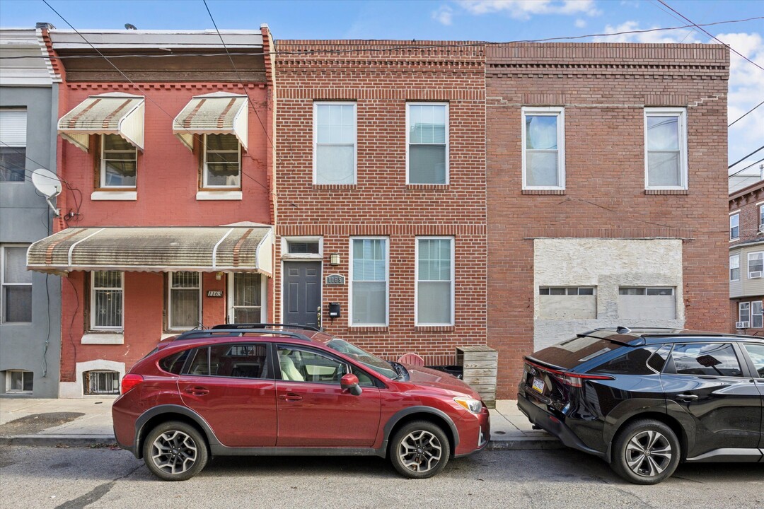 1165 S Dorrance St in Philadelphia, PA - Building Photo