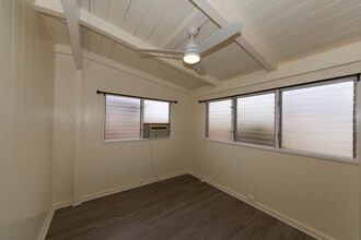 723 Hoomalimali St, Unit Front 1 in Pearl City, HI - Foto de edificio - Building Photo