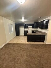 128 E 62nd St in Los Angeles, CA - Building Photo - Building Photo