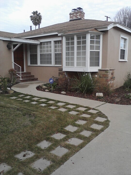 4734 Allott Ave in Sherman Oaks, CA - Building Photo