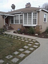 4734 Allott Ave in Sherman Oaks, CA - Building Photo - Building Photo