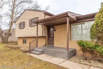 29489 Geraldine Rd in Farmington Hills, MI - Building Photo - Building Photo