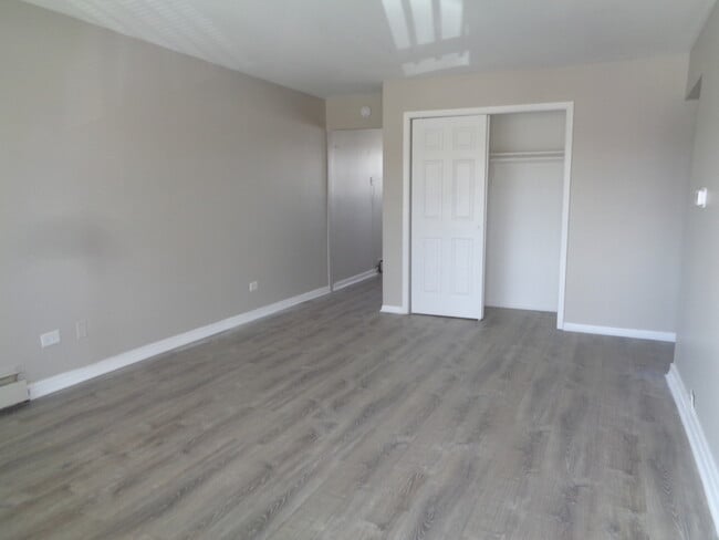 1340 N Main St in Wheaton, IL - Building Photo - Building Photo