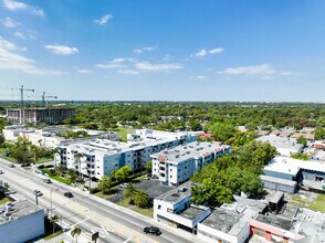 1311 NE 125th St in North Miami, FL - Building Photo - Building Photo