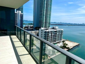 460 NE 28th St, Unit # 1606 in Miami, FL - Building Photo - Building Photo