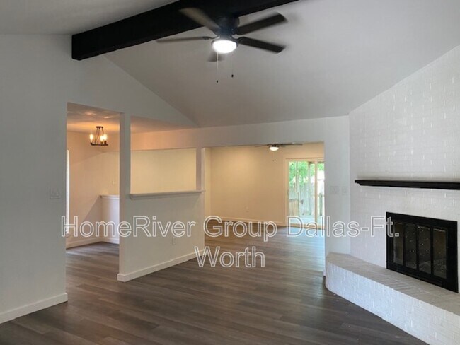 1133 Augusta Rd in Benbrook, TX - Building Photo - Building Photo