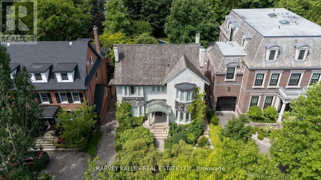 38 Dunvegan Rd. in Toronto, ON - Building Photo - Building Photo