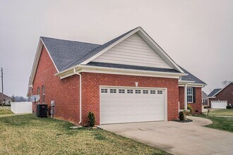 112 Poplar Grove Ct in Mount Washington, KY - Building Photo - Building Photo