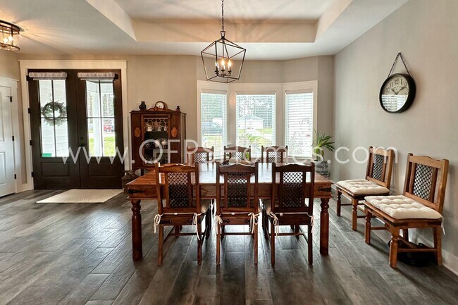8738 El Paseo St in Navarre, FL - Building Photo - Building Photo