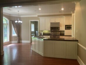 56 Peachwood Dr in Tallassee, AL - Foto de edificio - Building Photo