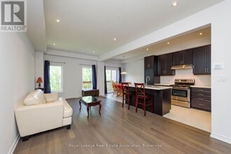 3985 Crown St in Lincoln, ON - Building Photo - Building Photo