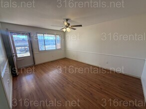 3113-3115 S Bunker Hl Dr in Wichita, KS - Building Photo - Building Photo