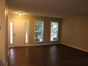 2480 Bloxom St in Grove City, OH - Building Photo - Building Photo