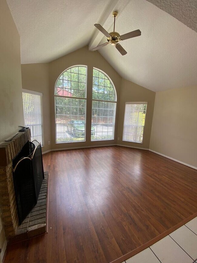 575 Bloomington Ct in Altamonte Springs, FL - Building Photo - Building Photo