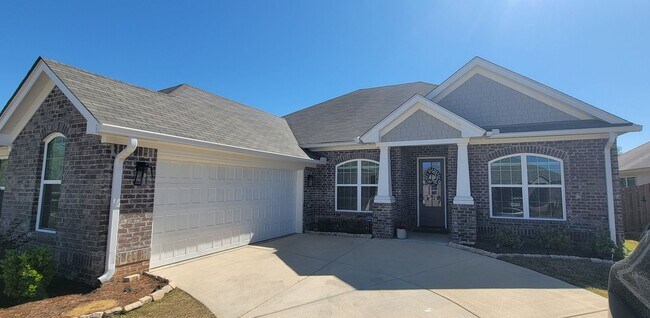 817 Hedgefield Way in Prattville, AL - Building Photo - Building Photo