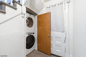 104 Maple Ave in Morristown, NJ - Building Photo - Building Photo