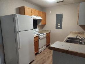 1329 Nylic St in Tallahassee, FL - Building Photo - Building Photo
