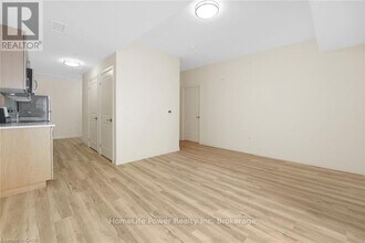 301 Westmount Rd W in Kitchener, ON - Building Photo - Building Photo