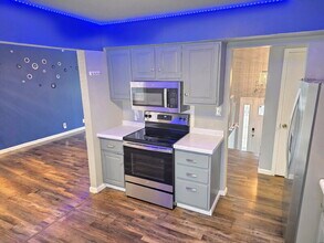 320 34th St in West Des Moines, IA - Building Photo - Building Photo