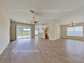 6815 Monarch Park Dr in Apollo Beach, FL - Building Photo - Building Photo