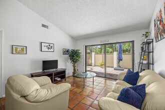 257 Pleasant Wood Dr in Wellington, FL - Building Photo - Building Photo