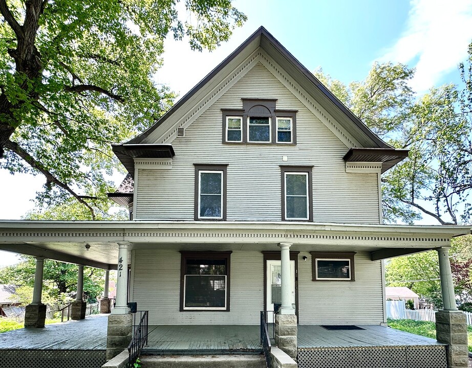 421 S 28th St-Unit -#1 in Lincoln, NE - Building Photo