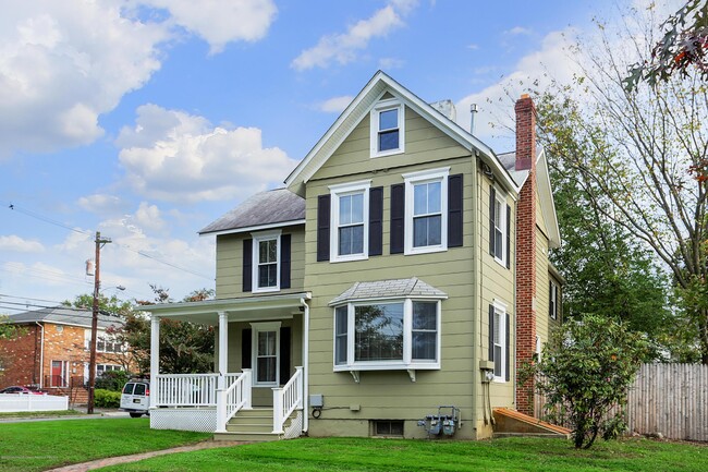 43 Tower Hill Ave-Unit -1 in Red Bank, NJ - Building Photo - Building Photo