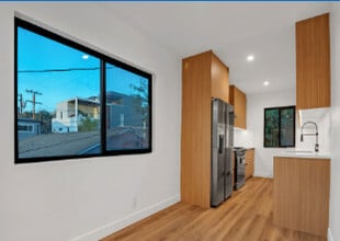 950 Havenhurst Dr in West Hollywood, CA - Foto de edificio - Building Photo