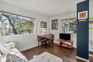 3018 S 1st St in Austin, TX - Building Photo