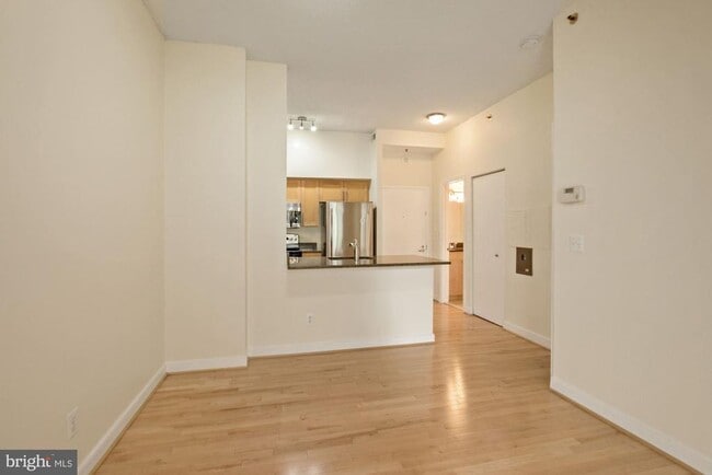 7500 Woodmont Ave in Bethesda, MD - Building Photo - Building Photo