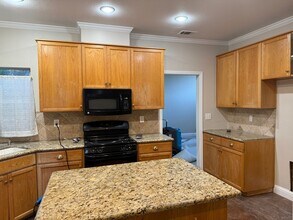 1264 Newcastle Ct in Tracy, CA - Building Photo - Building Photo