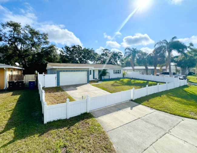 1501 Carlos Ave in Clearwater, FL - Building Photo - Building Photo