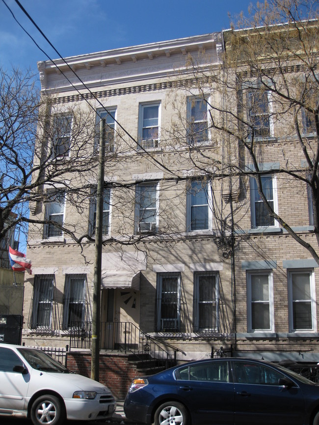 1861 Menahan St in Flushing, NY - Building Photo - Building Photo