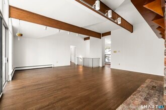 304 Olmstead Hill Rd in Wilton, CT - Building Photo - Building Photo