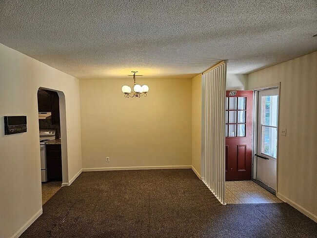 318 Seminole Trail in Danville, VA - Building Photo - Building Photo