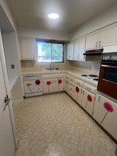 10371 W Peoria Ave in Sun City, AZ - Building Photo - Building Photo
