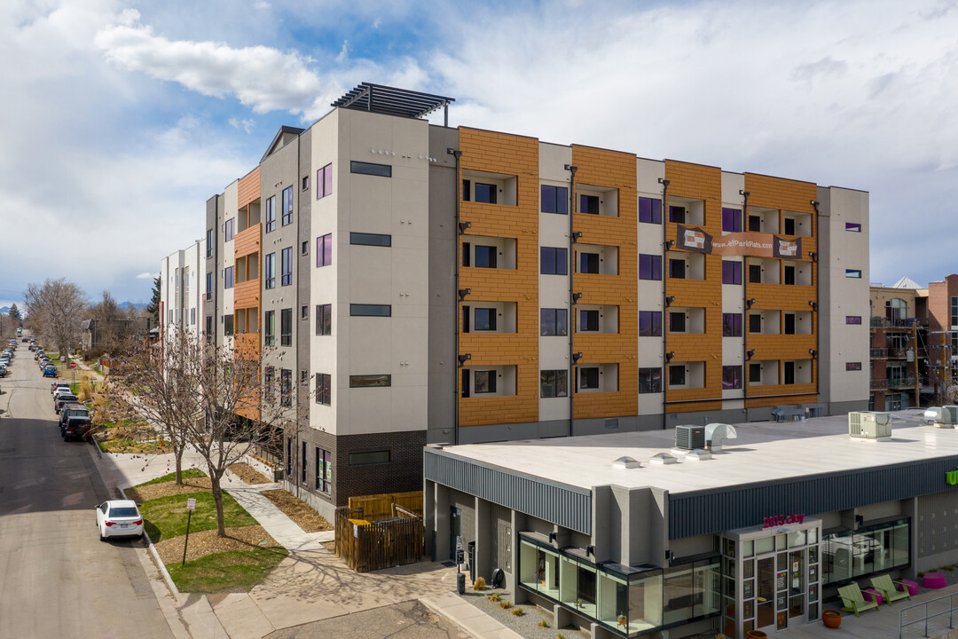 Jeff Park Flats in Denver, CO - Building Photo