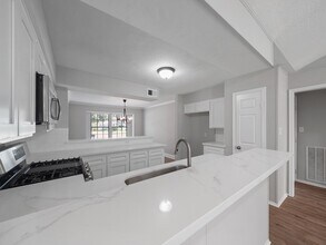 327 Muirwood Ln in Sugar Land, TX - Building Photo - Building Photo