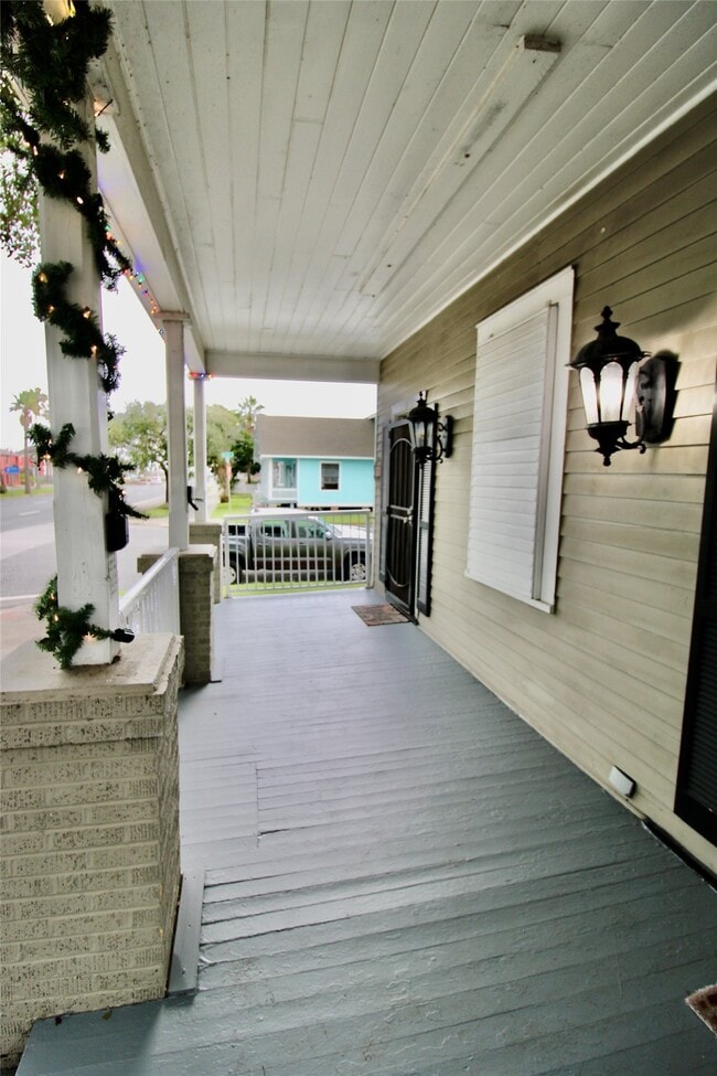 901 Broadway Avenue J in Galveston, TX - Building Photo - Building Photo