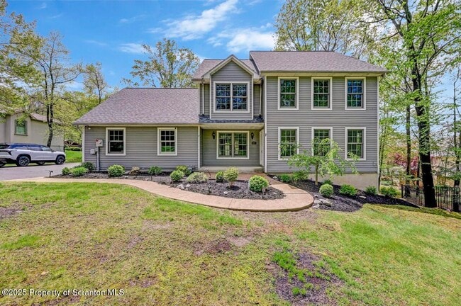 property at 27 Emerson Dr