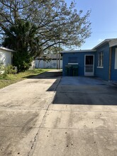 1807 Elizabeth St in Melbourne, FL - Foto de edificio - Building Photo