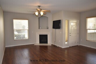 1211 Vessona Cir in Folsom, CA - Building Photo - Building Photo